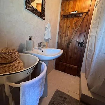 E L Chalet. A Cosy Mountain Retreat. Chalet *