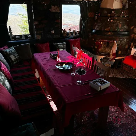 E L Chalet. A Cosy Mountain Retreat.